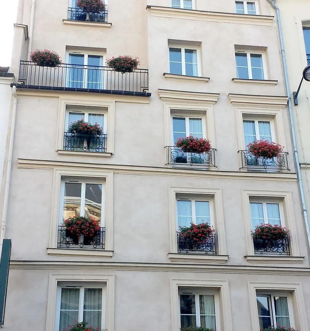 Hotel Henri IV Rive Gauche Paris 3*,